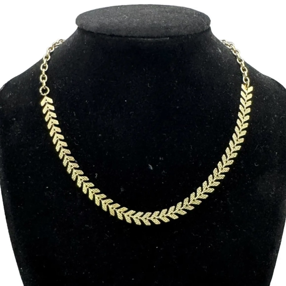 Madewell Chevron Arrow Chain Dainty Necklace Adjustable 12”- 15” Gold Choker